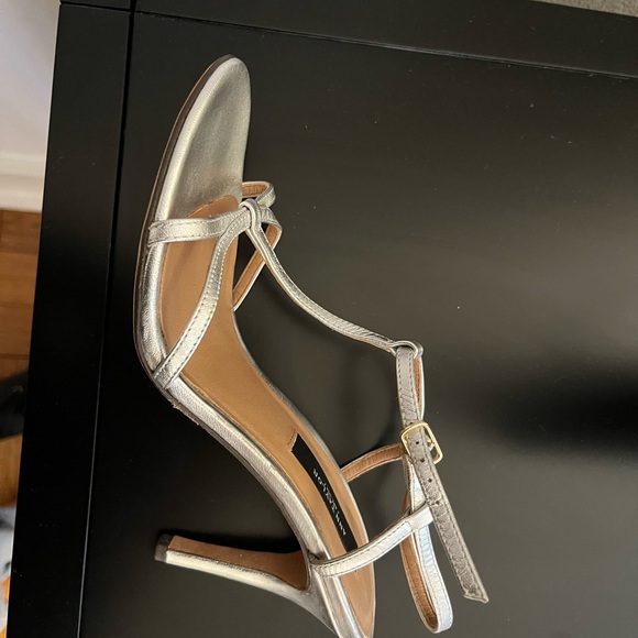 Ann Taylor | silver strappy sandal | size 6.5 - Picture 2 of 3
